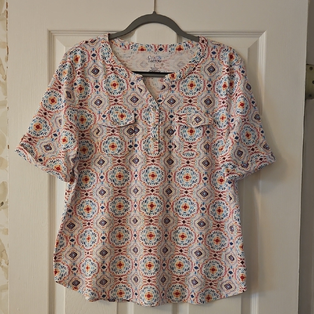 Croft & Barrow White Short-Sleeve Henley with Blue and Orange Medallion Print